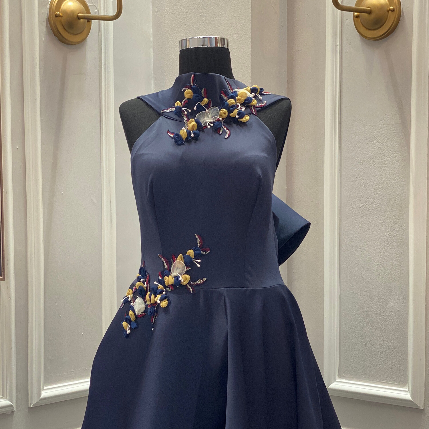 VESTIDO CORTO	COLOR	AZUL NAVY	TALLA:	46	EU	o	14	US