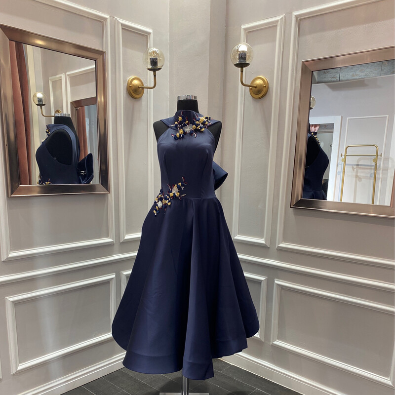 VESTIDO CORTO	COLOR	AZUL NAVY	TALLA:	46	EU	o	14	US