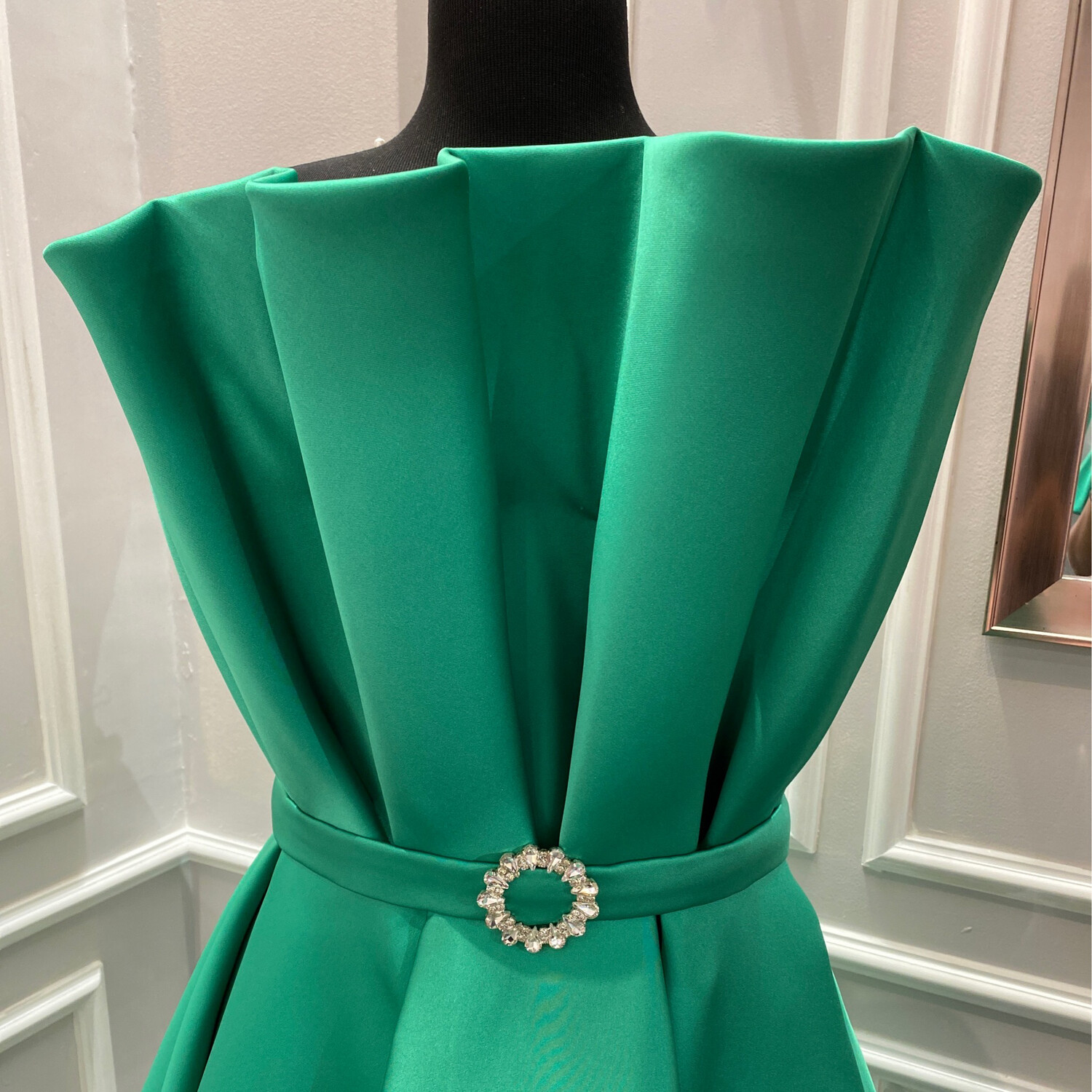 VESTIDO LARGO 	COLOR	VERDE	TALLA:	44	EU	o	12	US