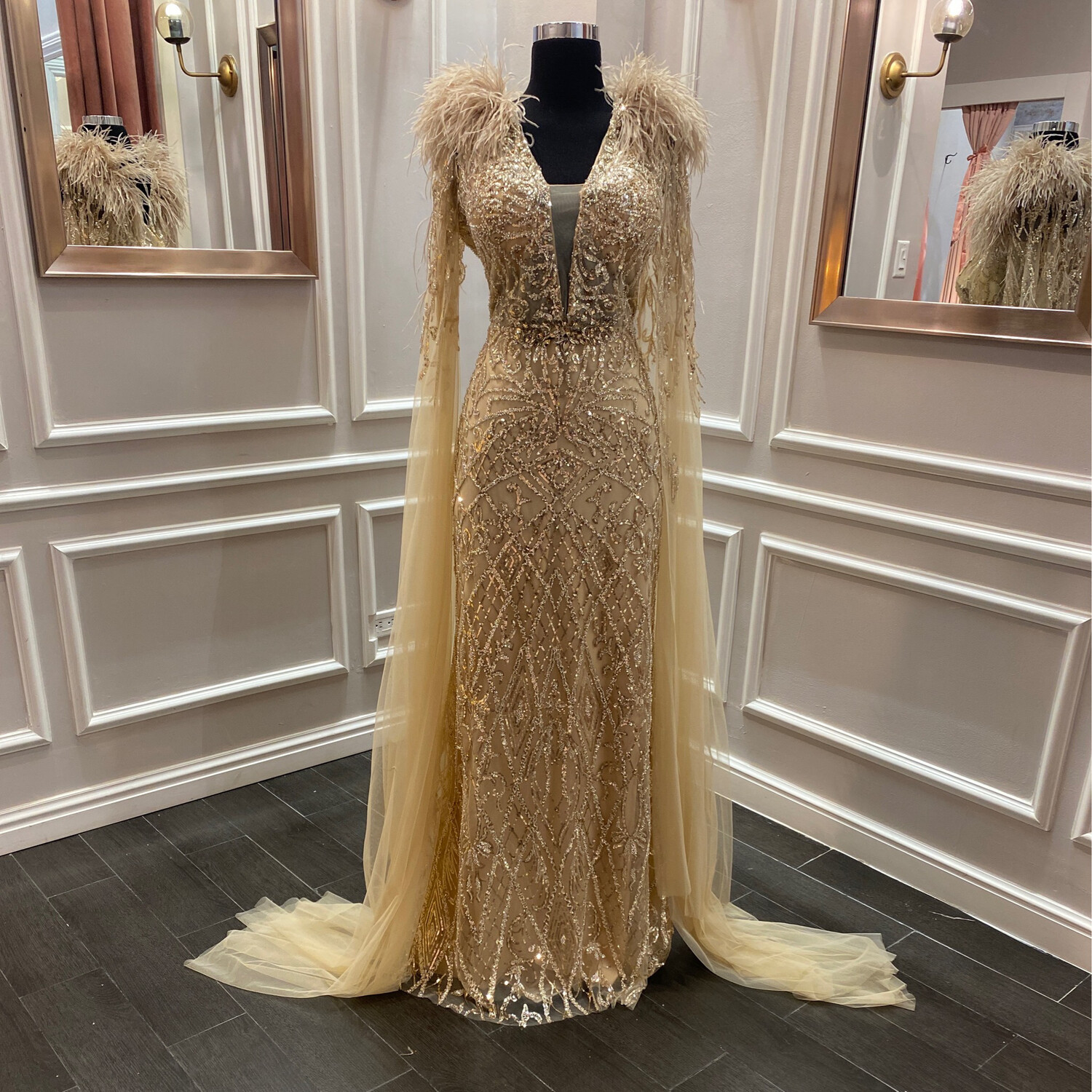 VESTIDO LARGO 	COLOR	DORADO	GOLD	DE	TALLA:	48	EU	/	16	US