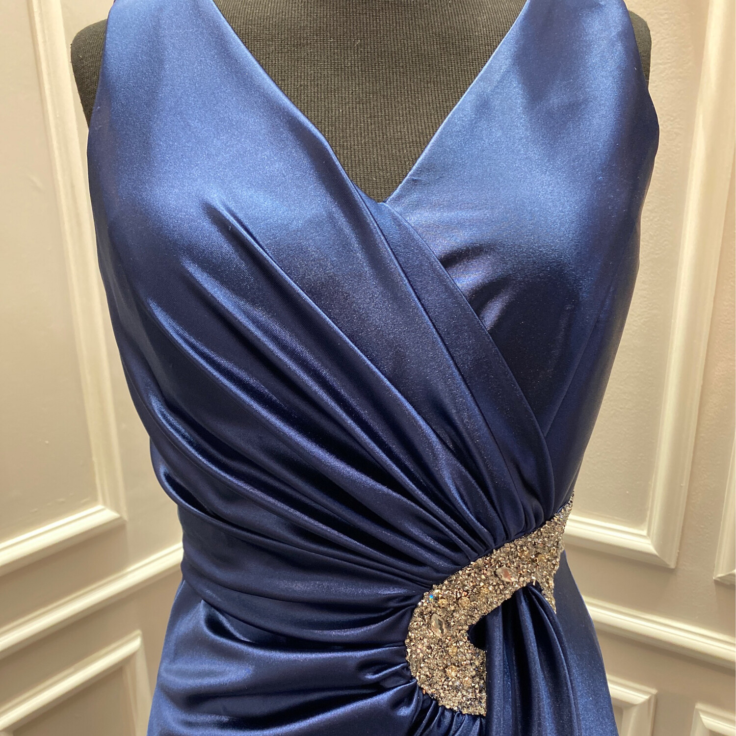VESTIDO LARGO COLOR	AZUL 		DE	TALLA:	M	EU	/	5	US