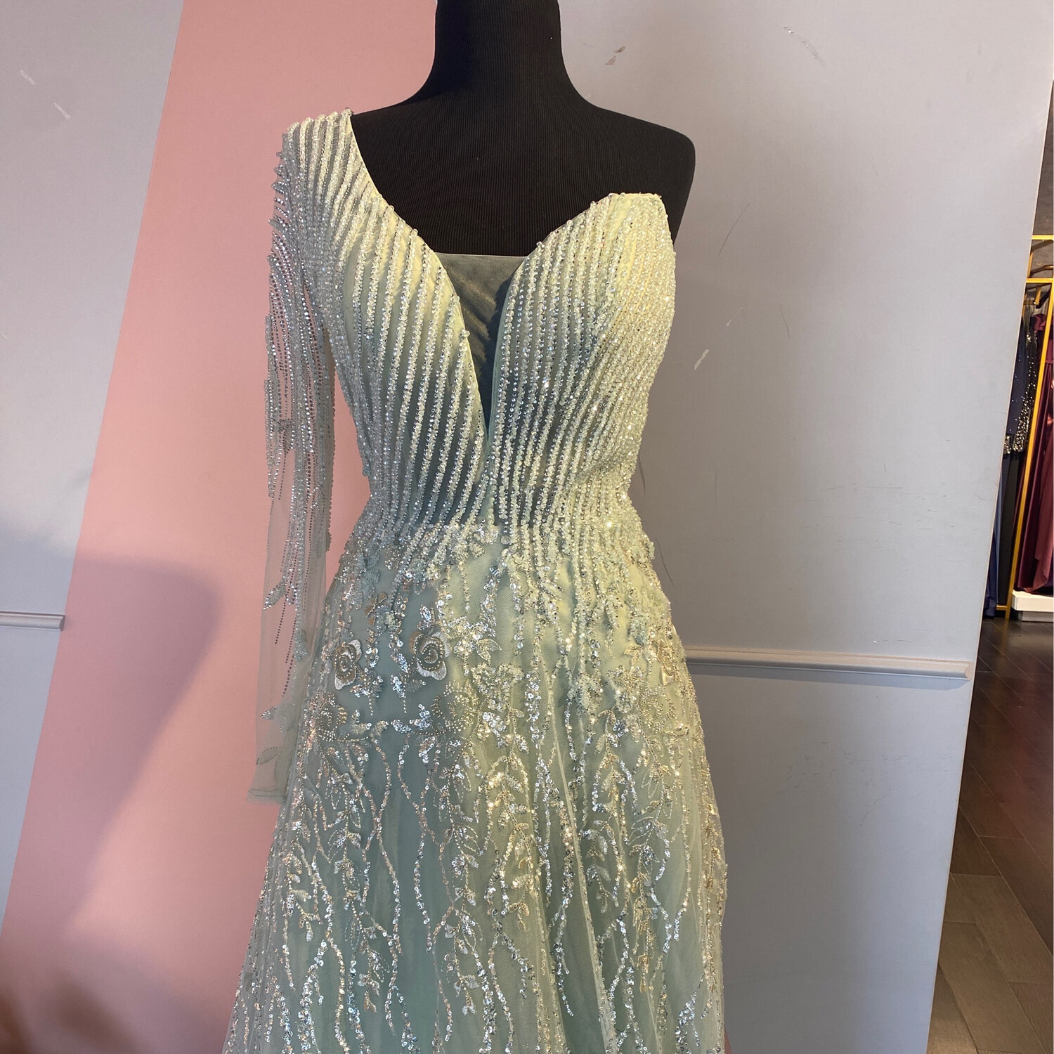 VESTIDO LARGO 	COLOR	VERDE MENTA	TALLA:	40	EU	/	8	US