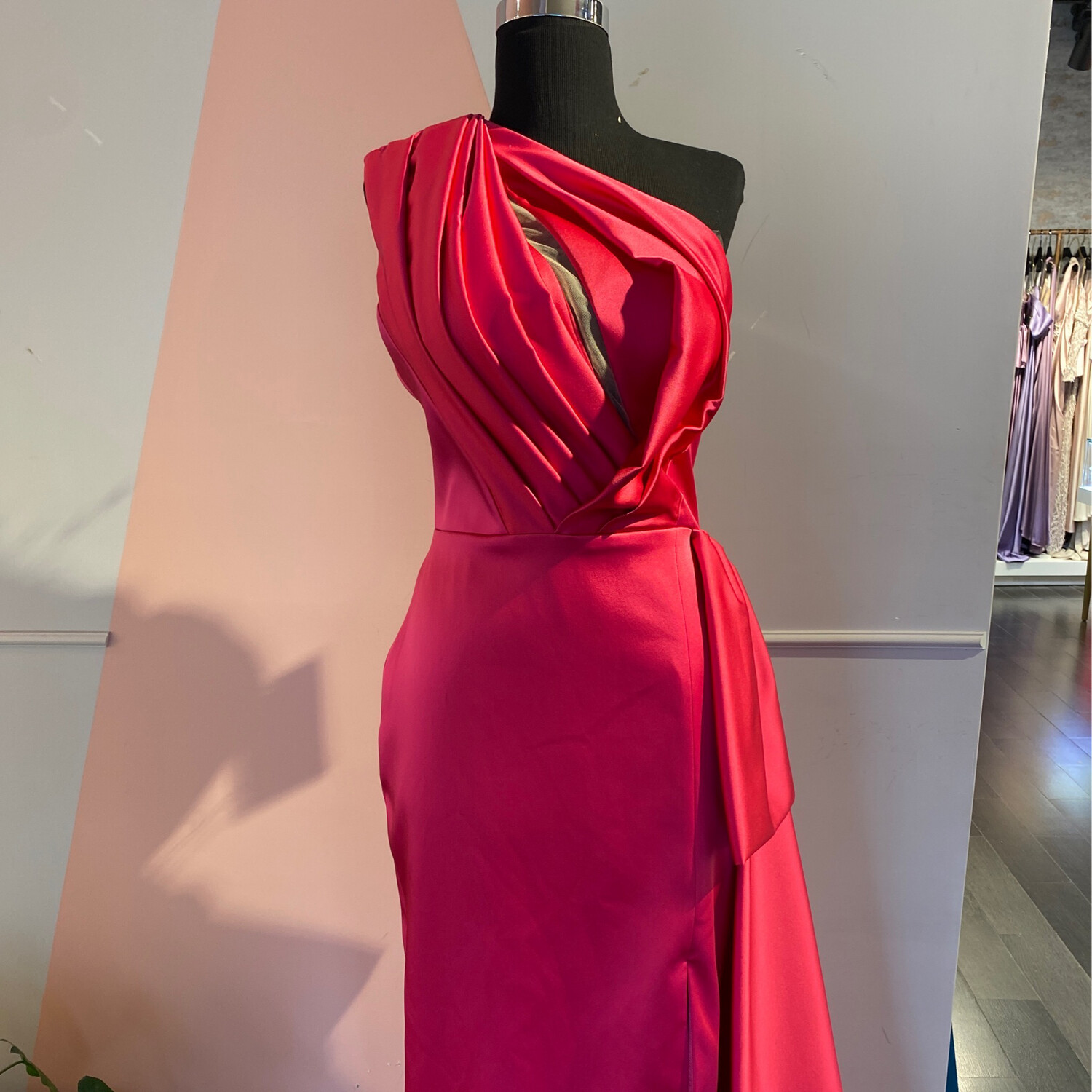 VESTIDO LARGO 	COLOR	ROSADO  FUCSIA	TALLA:	46	EU	o	44	US