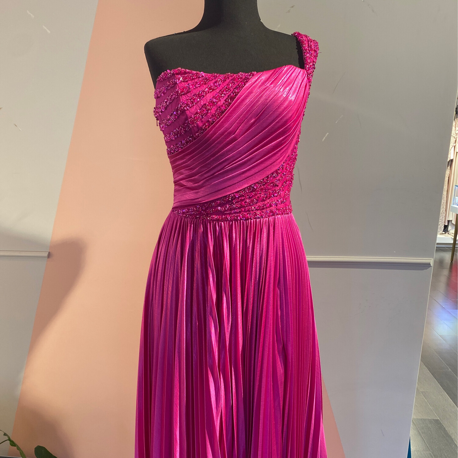 VESTIDO LARGO 	COLOR	ROSADO / FUCSIA	TALLA:	42	EU	/	10	US