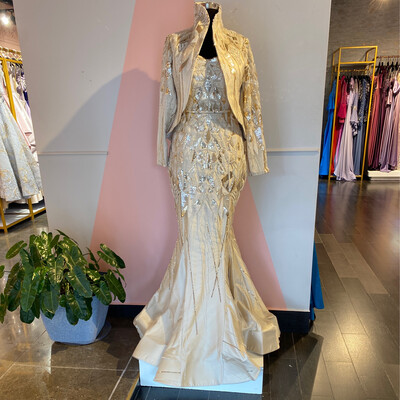 VESTIDO LARGO 	COLOR	BEIGE/GOLD	TALLA:	46	EU	/	14	US