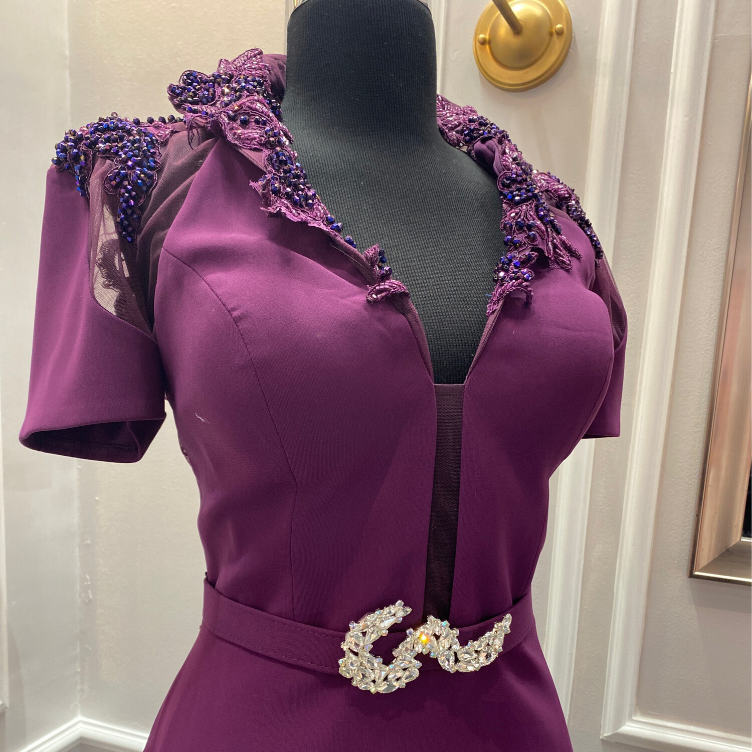 VESTIDO LARGO 	COLOR	MORADO	(PURPLE)	DE	TALLA:	44	EU	/	12	US