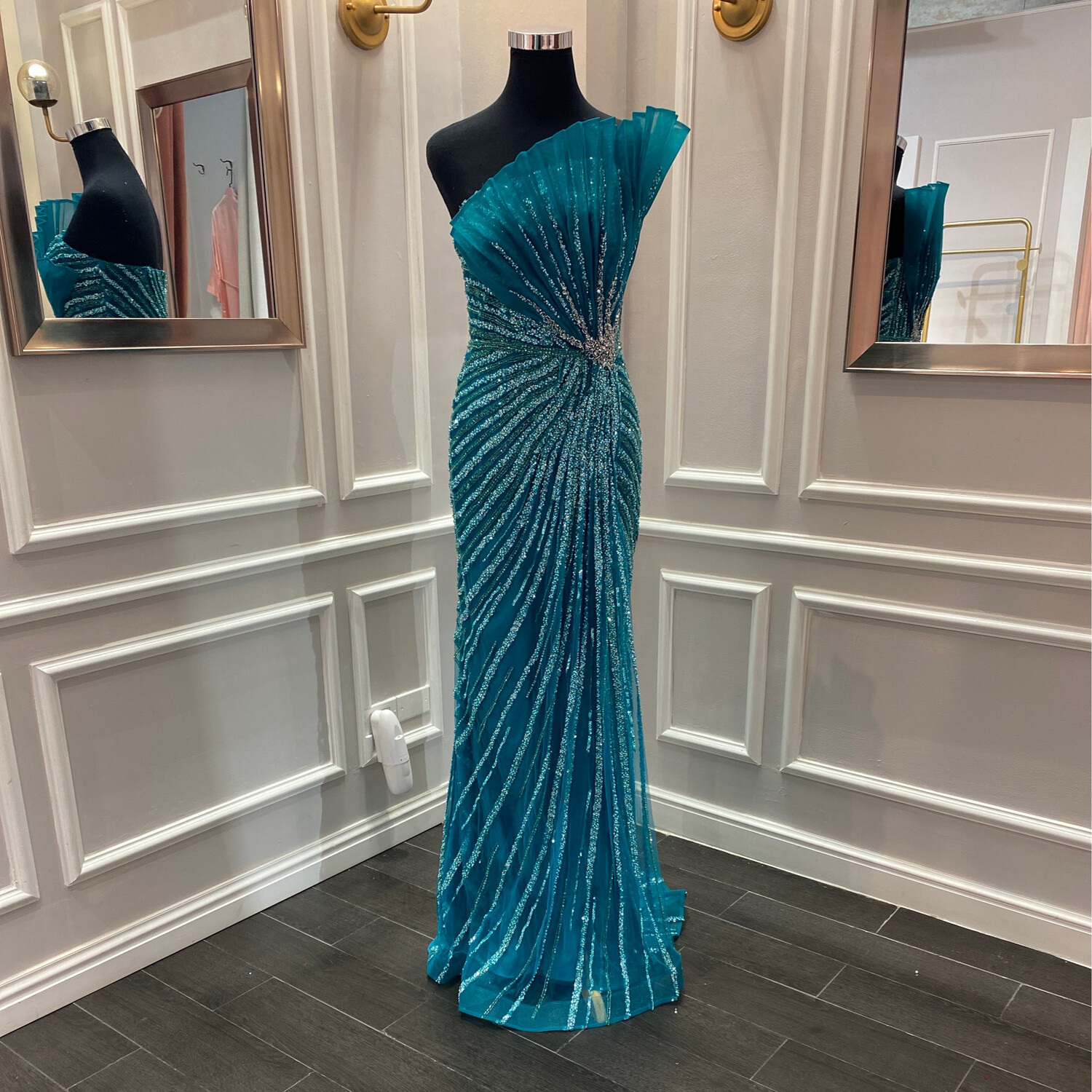 VENDIDO - VESTIDO LARGO 	COLOR	VERDE AQUA	TALLA:	44	EU	/	12	US