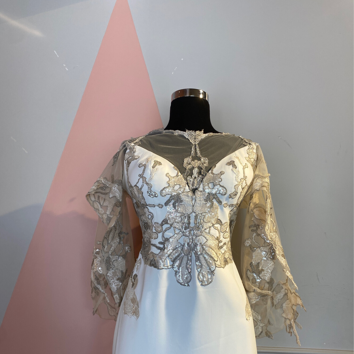 VESTIDO LARGO	COLOR	BLANCO	WHITE	DE	TALLA:	46	EU	/	14	US