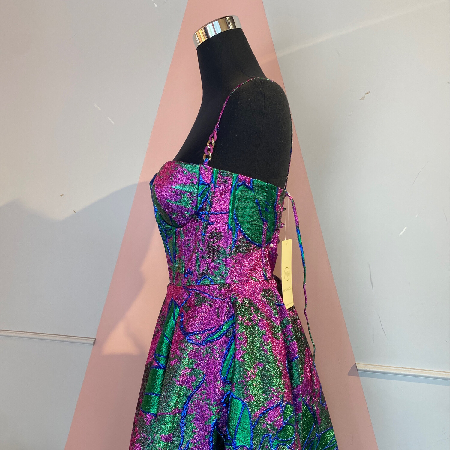 Vestido corto de colores de diversas tallas