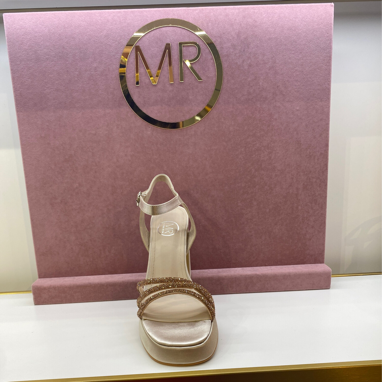 SANDALIA ROSE GOLD- ABIERTA DE 3 LINEAS CON BRILLANTES - TACON DE 10 CM / PLATAFORMA DE CM