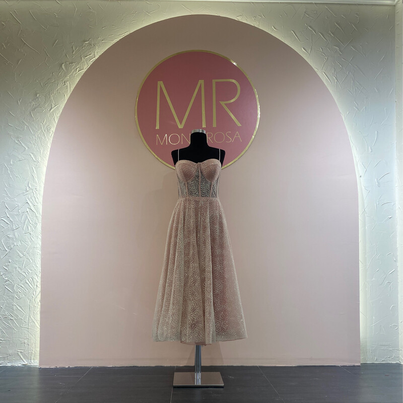 Vestido corte Midi - Rosado tipo coral, talla 44