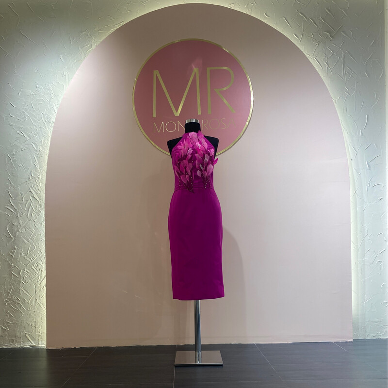 Vestido corto color magenta de diversas tallas