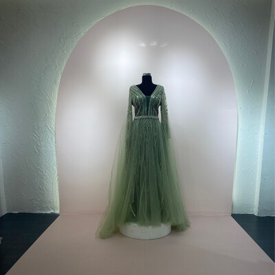 VESTIDO LARGO 	COLOR	VERDE MENTA		DE	TALLA:	44	EU	/	12	US