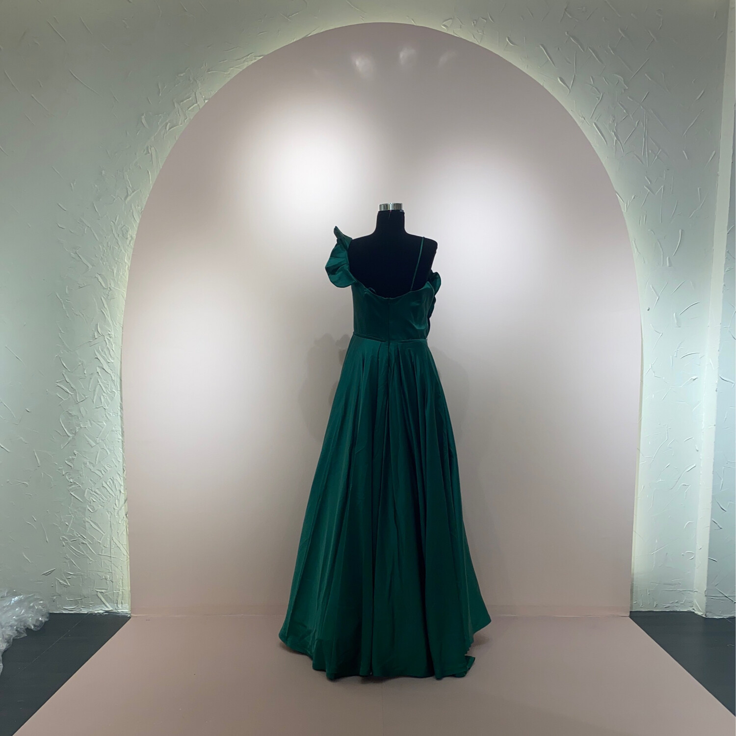 VENDIDO VESTIDO LARGO 	COLOR	VERDE	TALLA:	44	EU	o	12	US VENDIDO VESTIDO LARGO 	COLOR	VERDE	TALLA:	44	EU	o	12	US