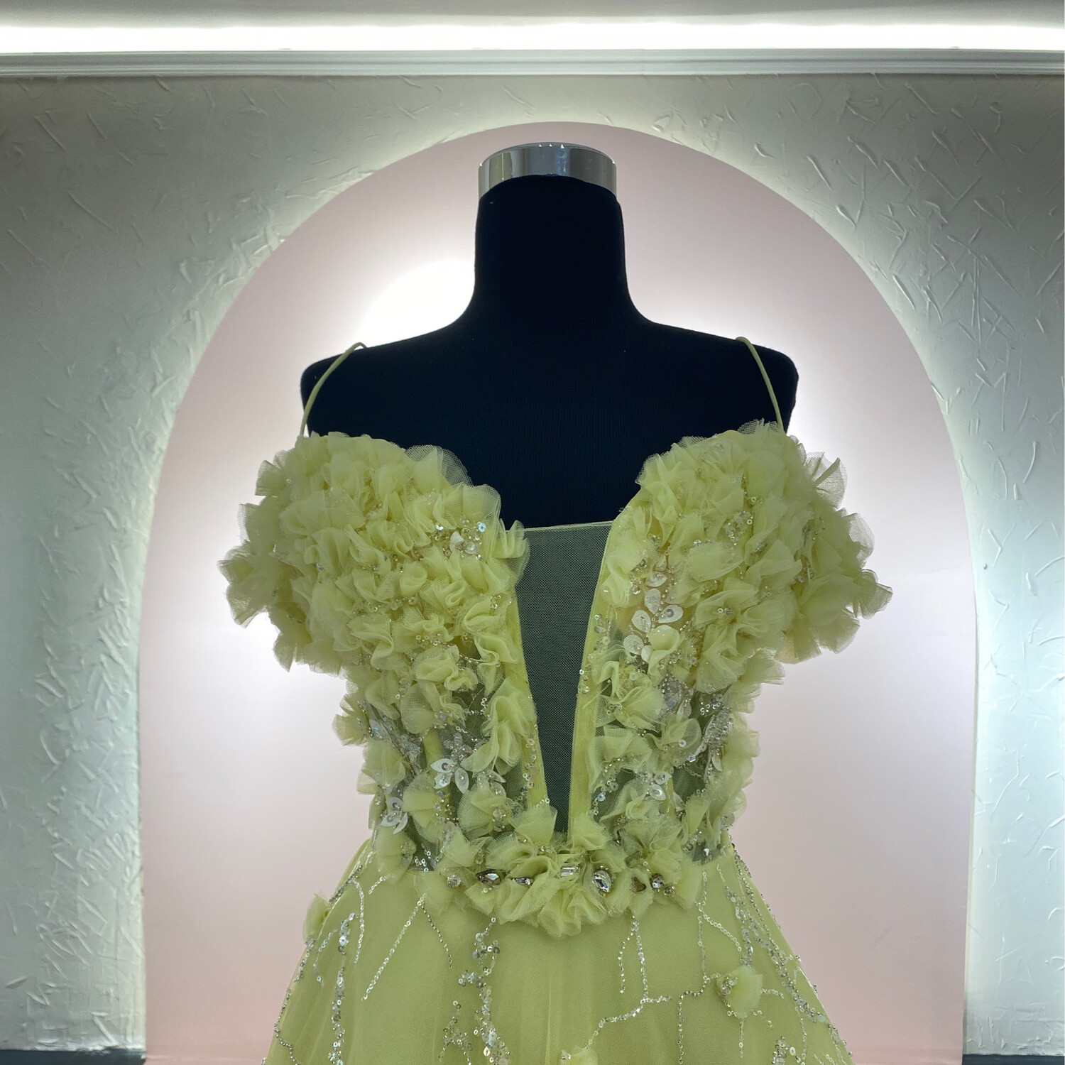 PRECIO REBAJADO -	Vestido	color	Amarillo		de	Talla: 	12 PRECIO REBAJADO -	Vestido	color	Amarillo		de	Talla: 	12