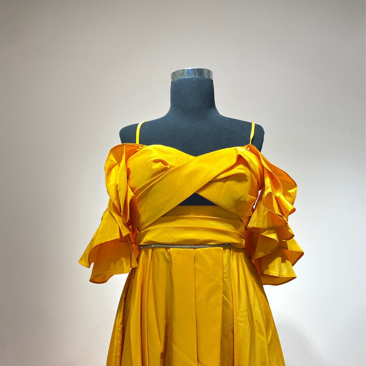 Vestido Largo,	Amarillo mostaza	,Talla	36 -38 - 40 - 42