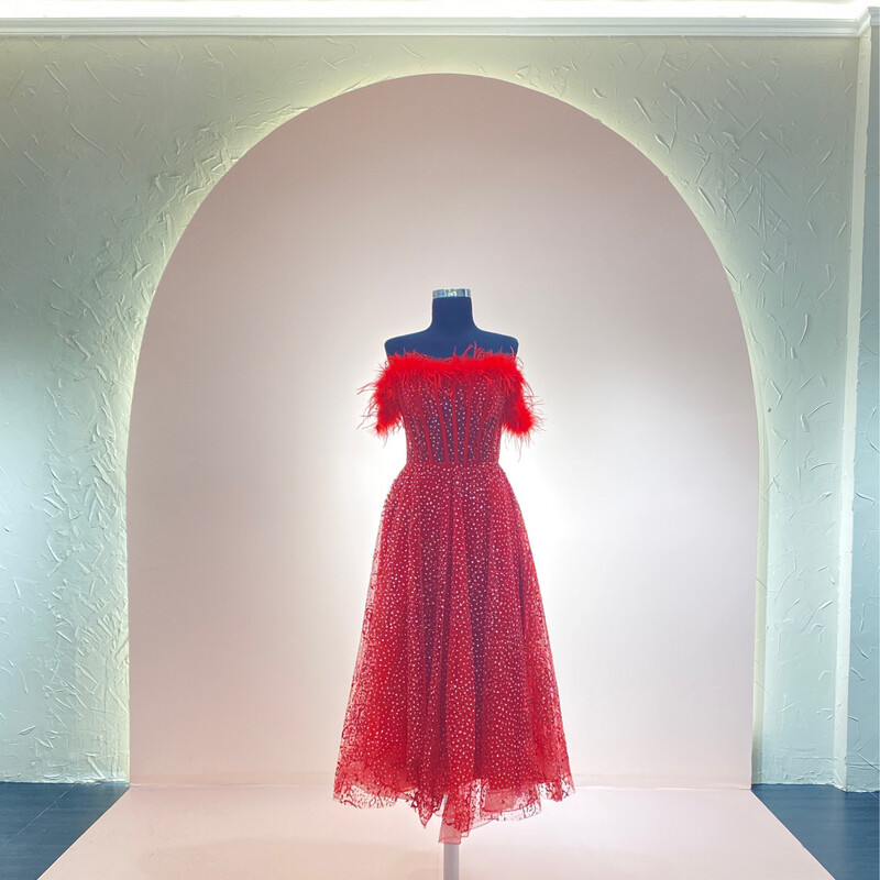 Vestido corto color rojo de diversas tallas