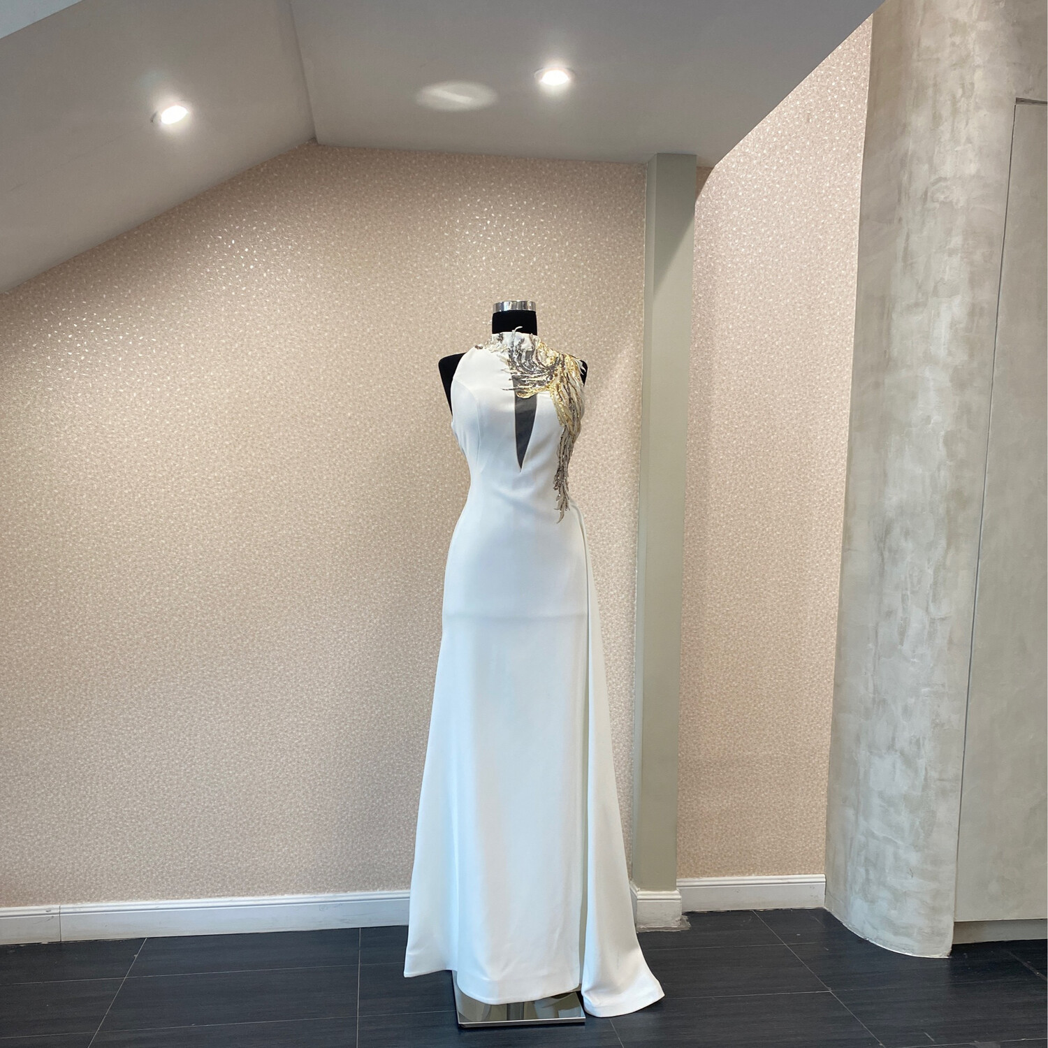 VESTIDO LARGO	COLOR	BLANCO	WHITE	DE	TALLA:	44	EU	/	12	US