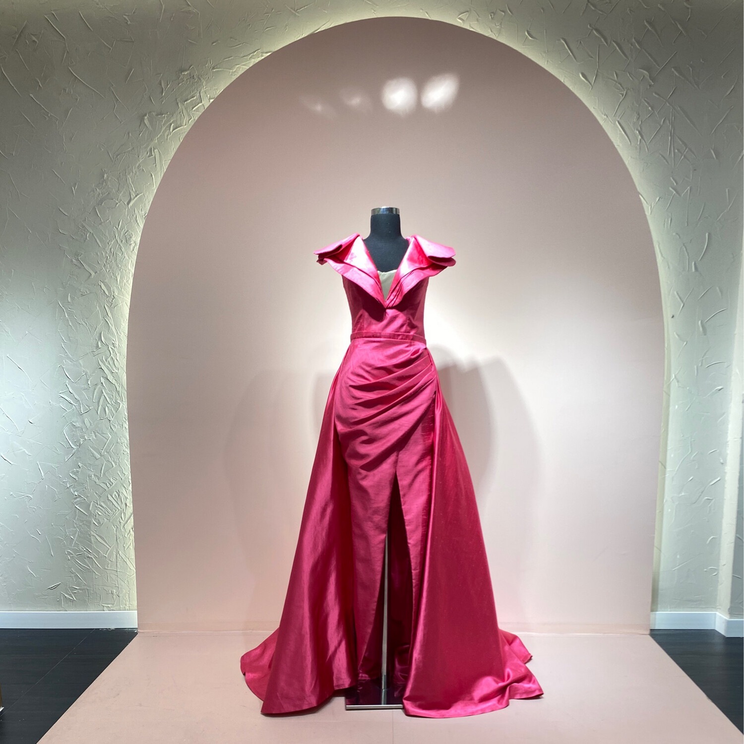 VESTIDO LARGO CORTE SIRENA TALLA 44/S COLOR ROSADO