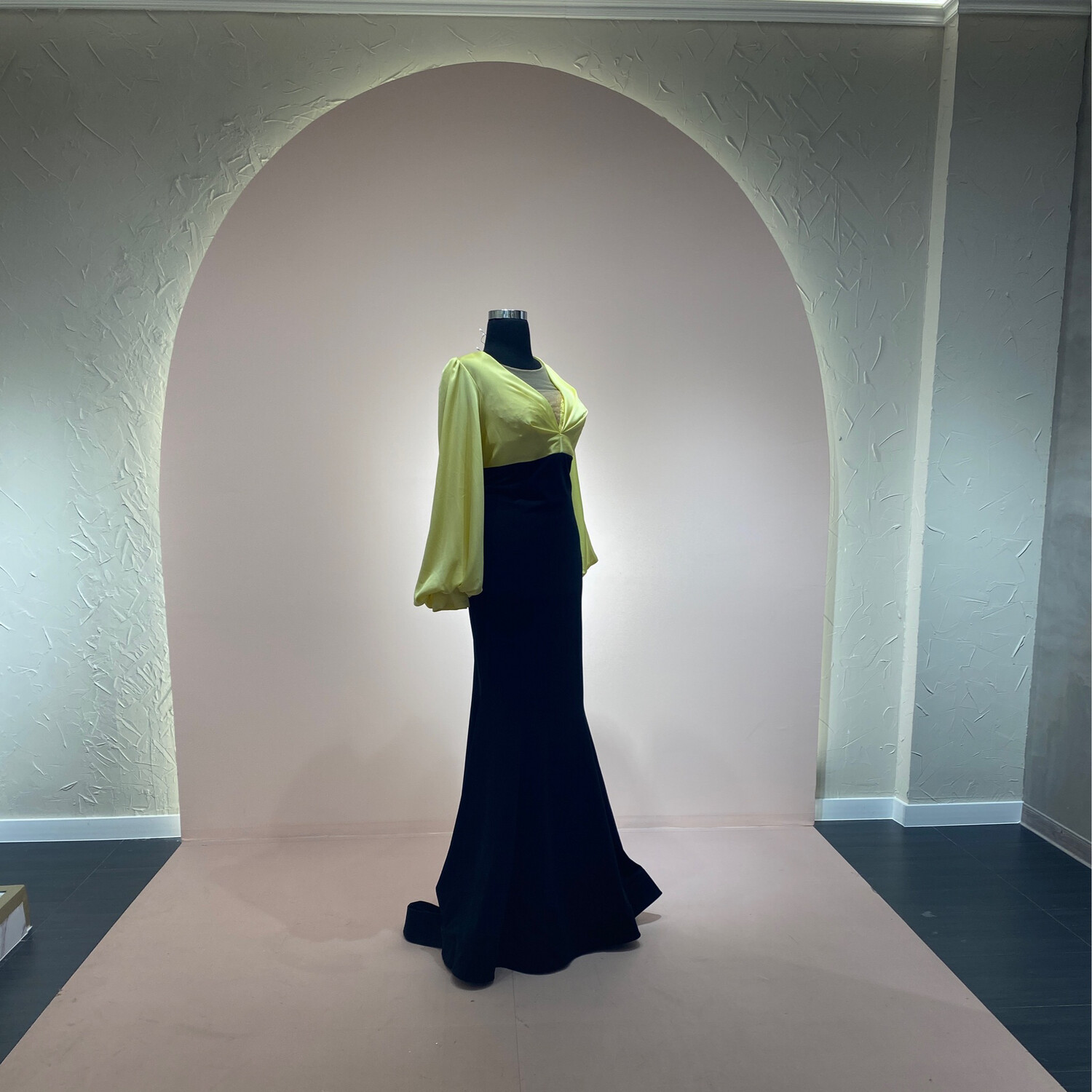 Vestido Largo,	Negro - Amarillo palido	,Talla	48