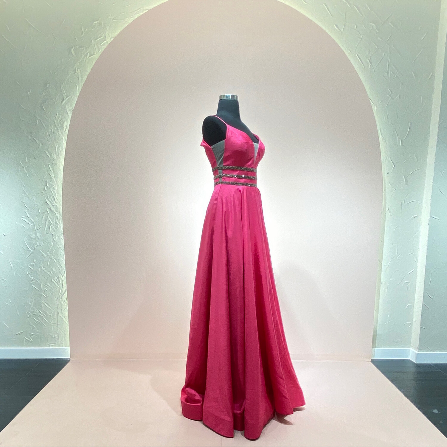 VESTIDO LARGO COLOR ROSADO CORTE A TALLA 38