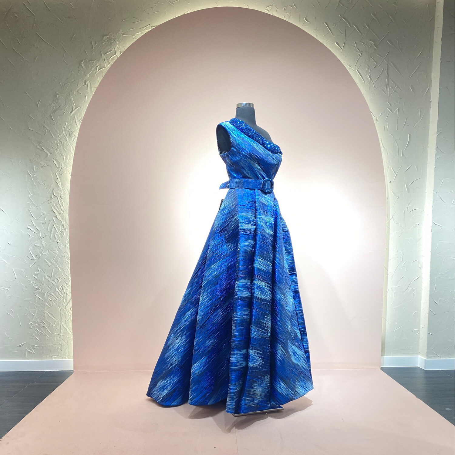Vestido largo color azul royal, talla 48 - XL