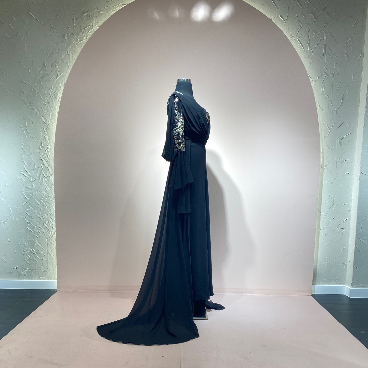 VESTIDO LARGO COLOR NEGRO TALLA    12/M