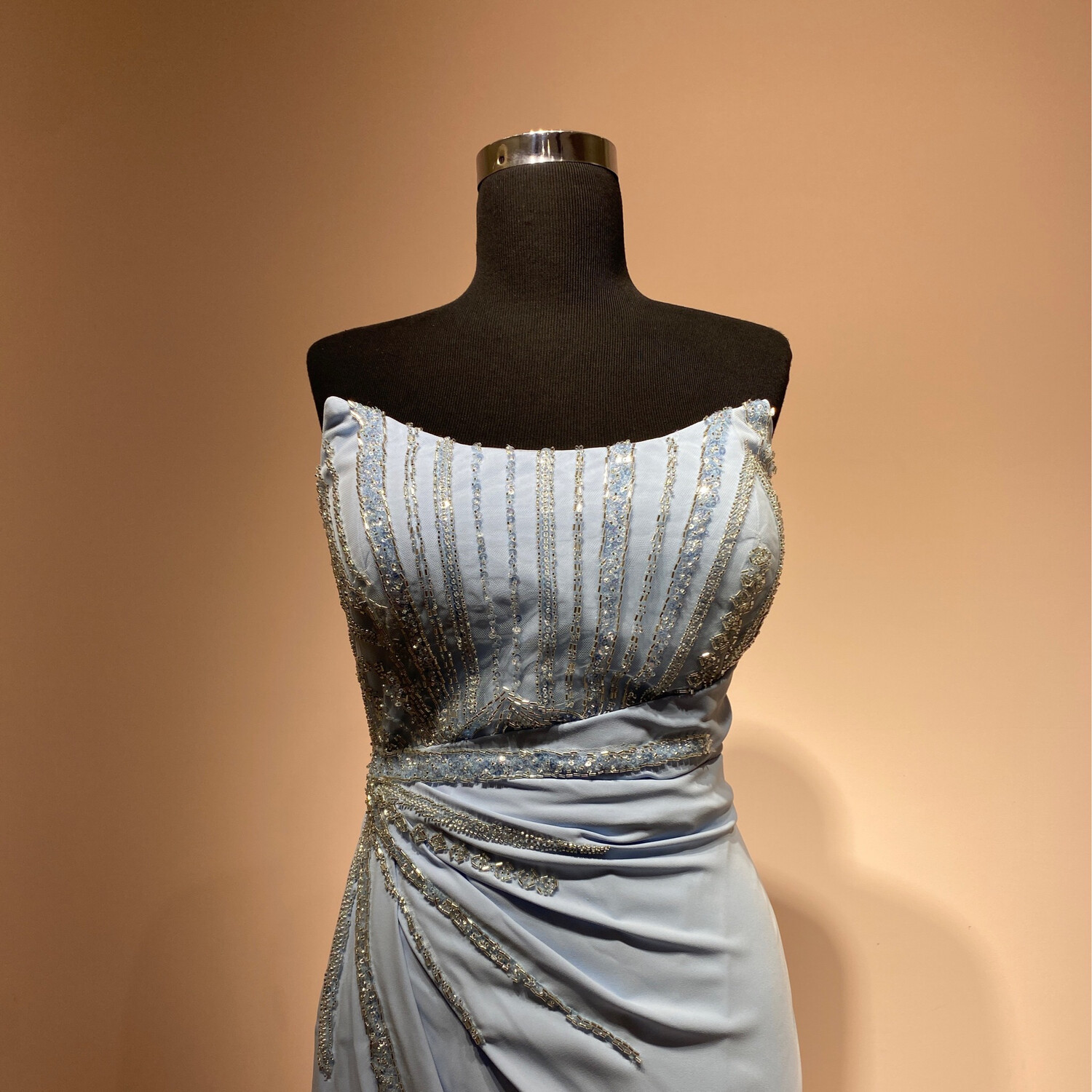 VESTIDO LARGO COLOR CELESTE TALLA 14/M
