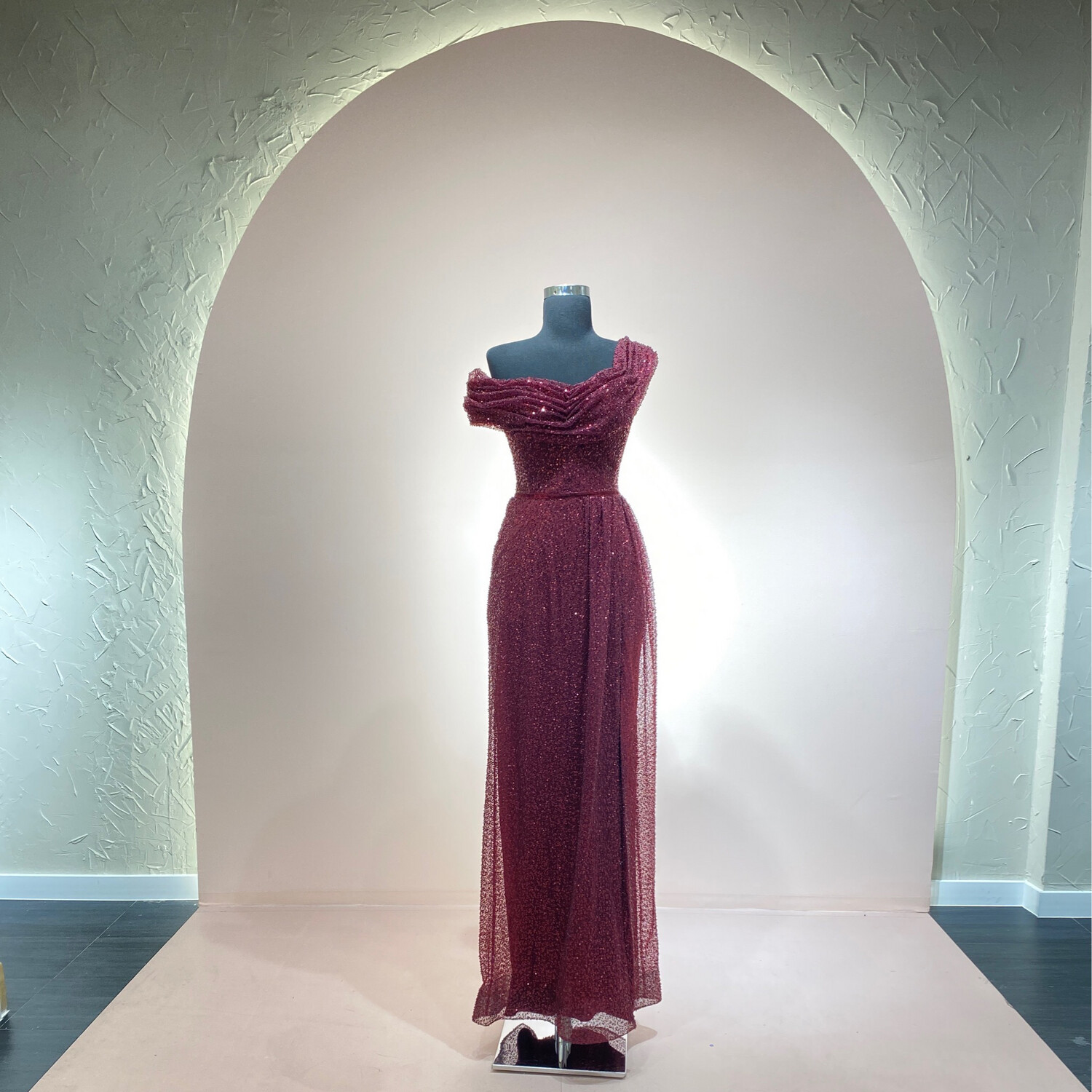 VESTIDO LARGO CORTE CAÍDO TALLA 44/S COLOR ROJO VINO