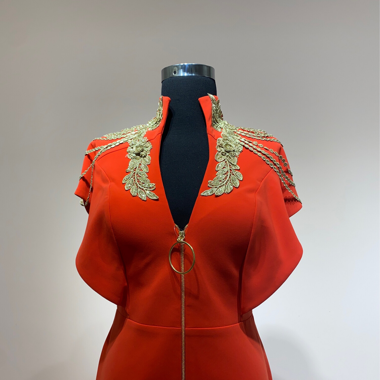 Vestido largo, color anaranjado. Talla M