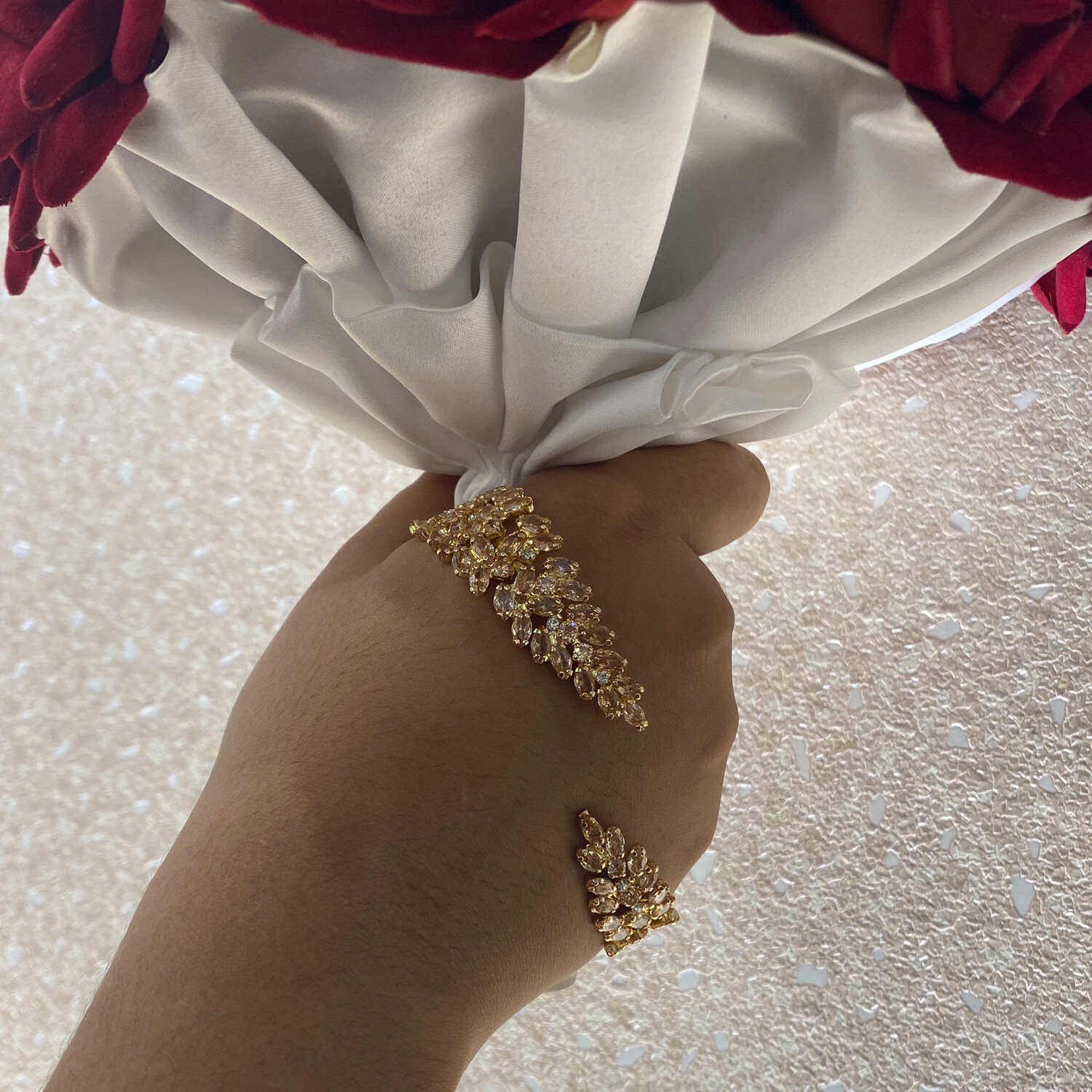 Accesorio de Mano Dorado