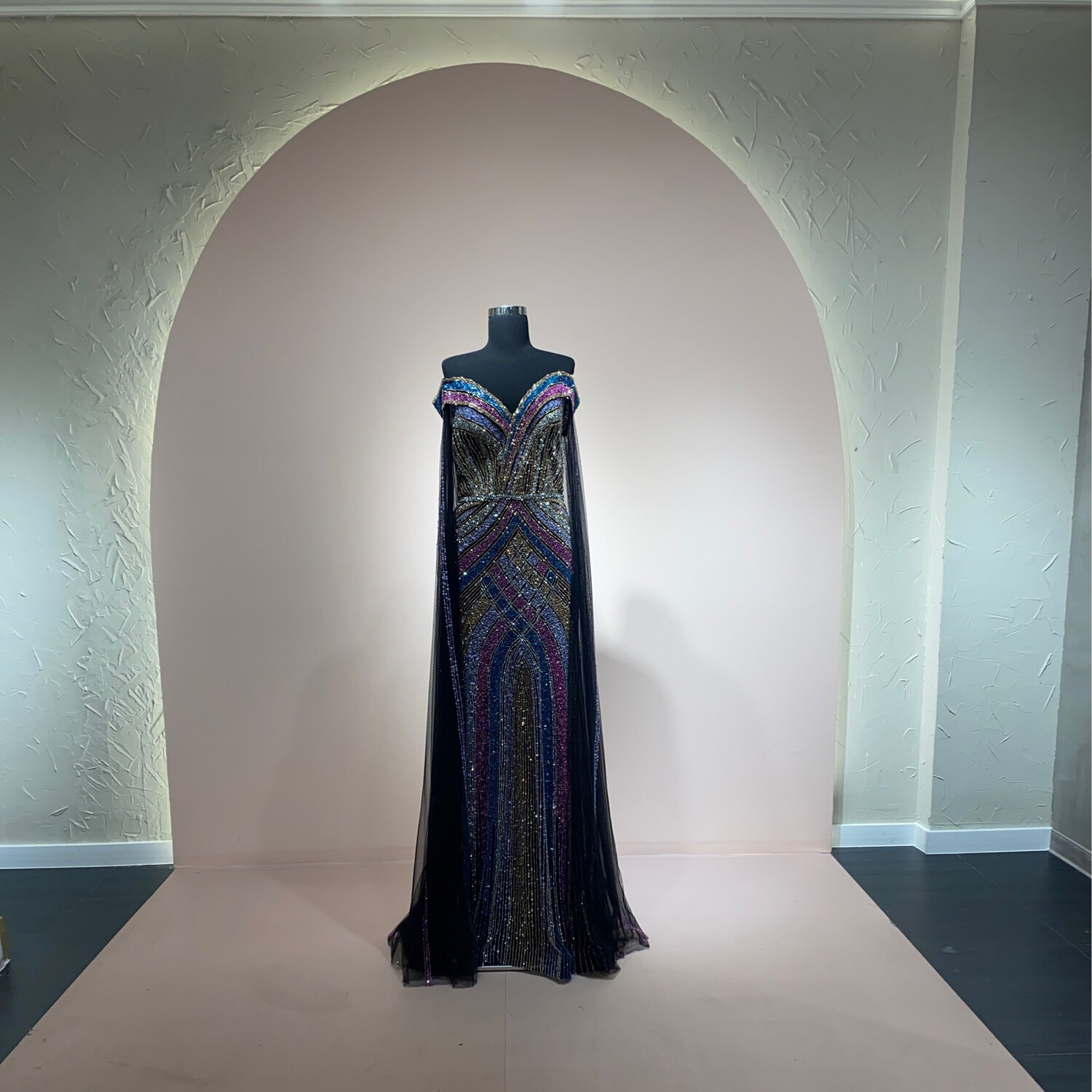 VESTIDO LARGO COLOR MULTICOLOR TALLA 18/L
