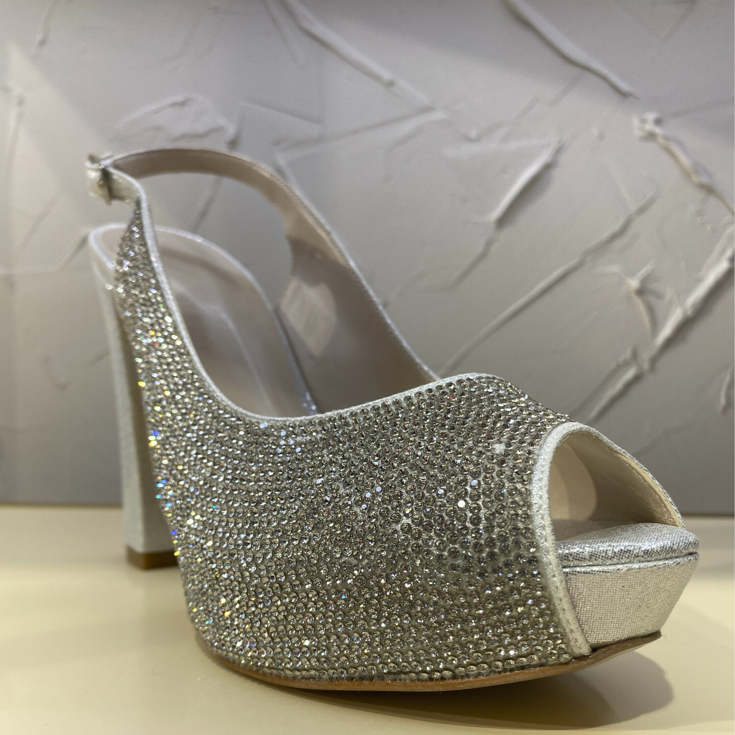 Zapatos Silver con cristales brillantes