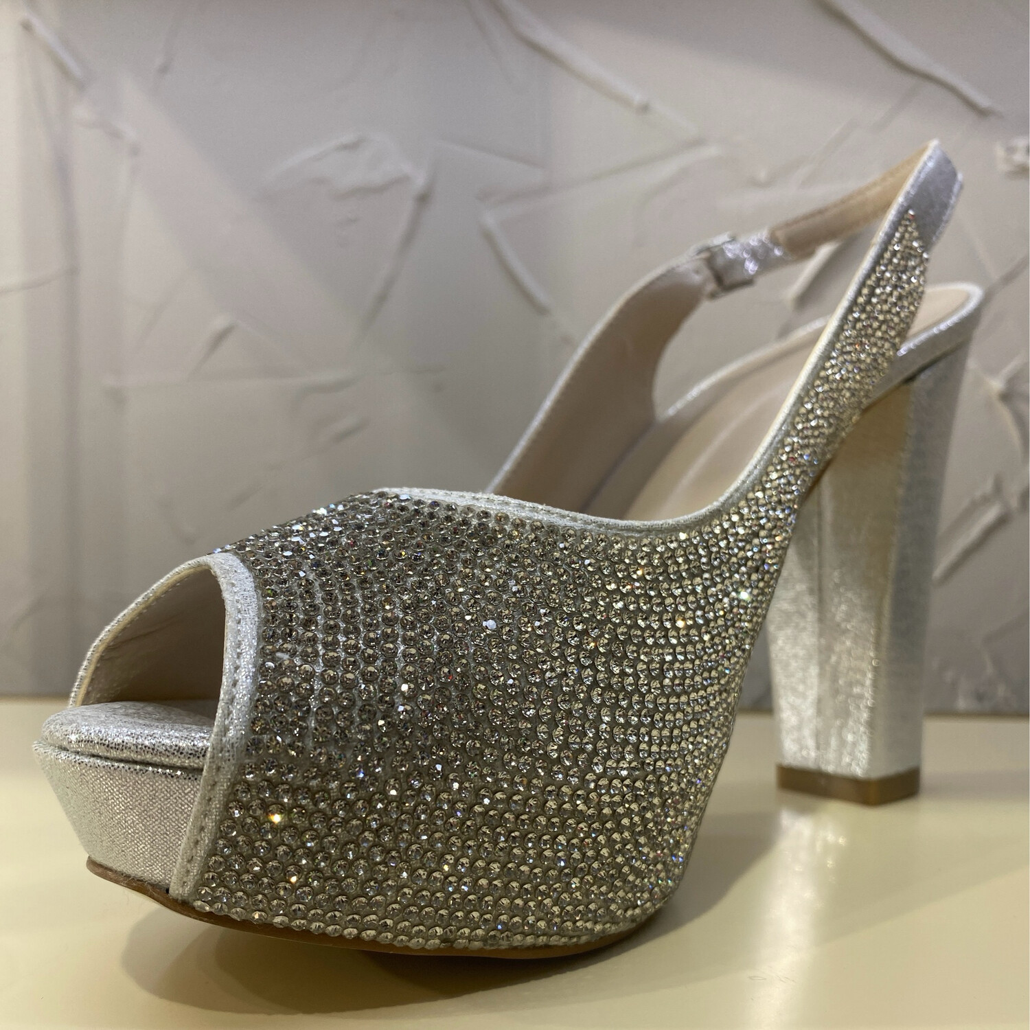 Zapatos Silver con cristales brillantes