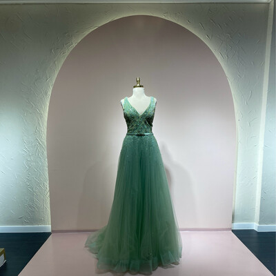 REBAJADO - Vestido largo color verde menta de talla 46