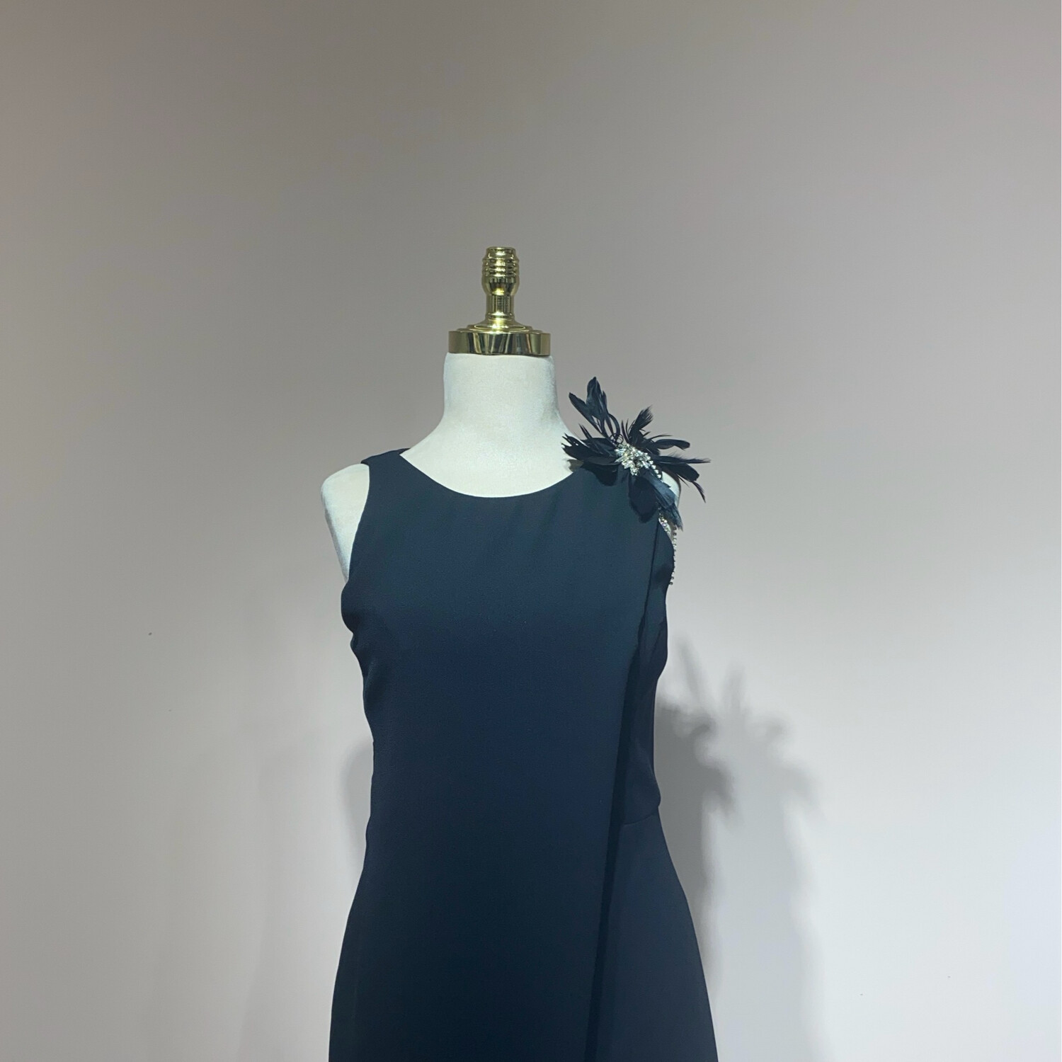 Vestido corto color negro de diversas tallas