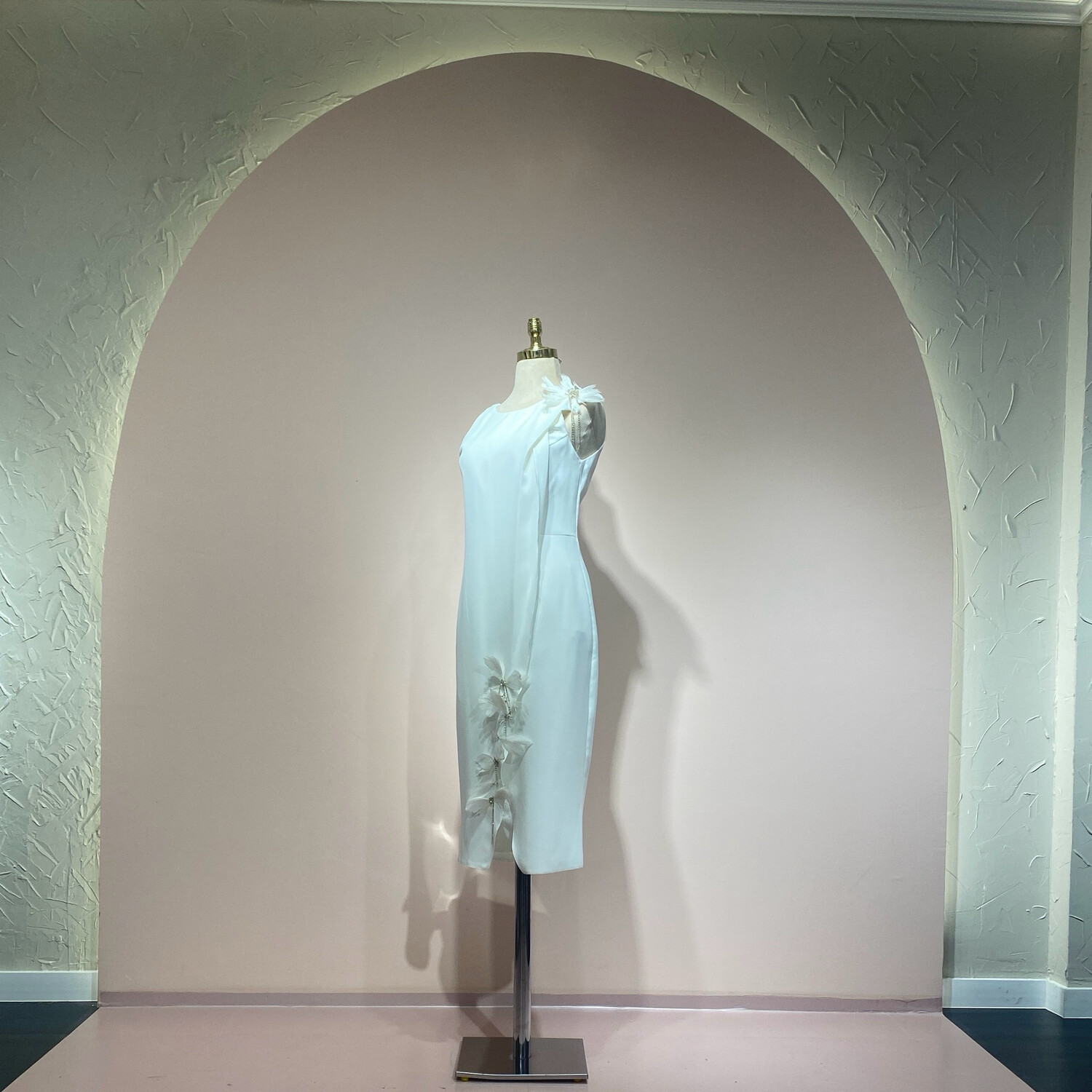 Vestido corto color blanco de diversas tallas