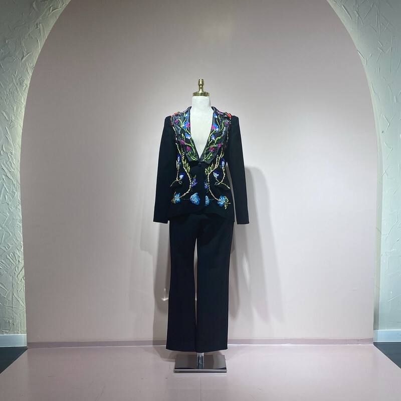 Conjunto negro con piedreria de colores Talla 1/S 2/M 3/M