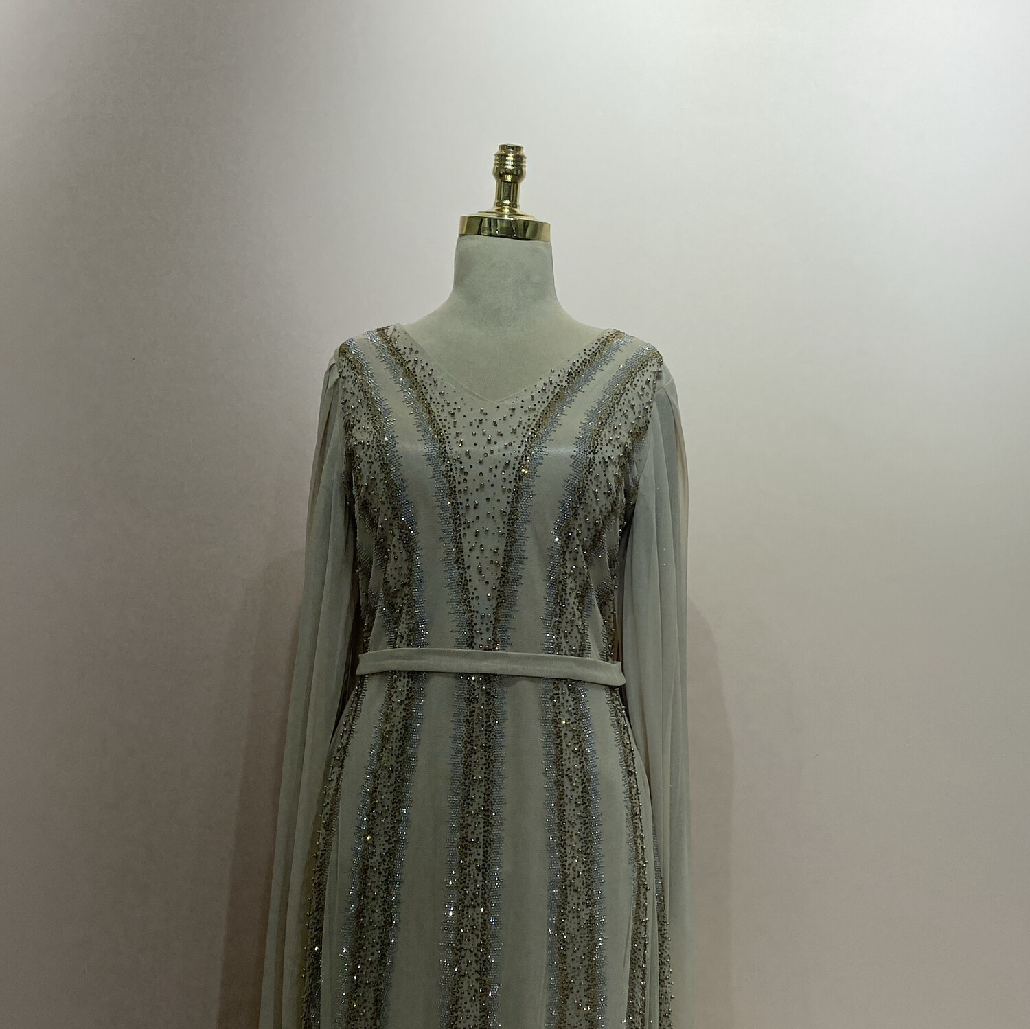 Vestido largo beige talla 44- 46 - 48 - 50