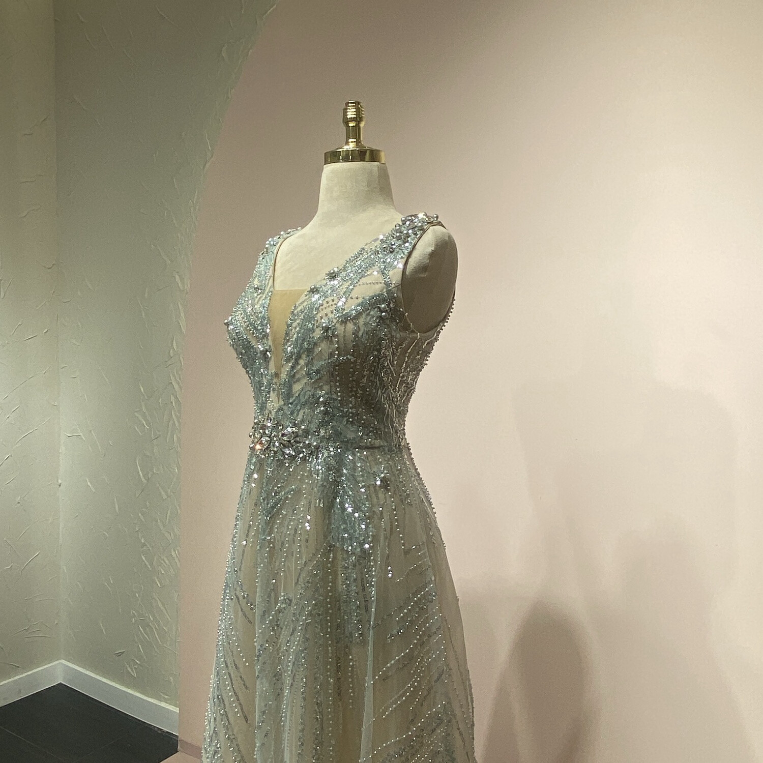 Vestido largo, color verde con crema. Talla S