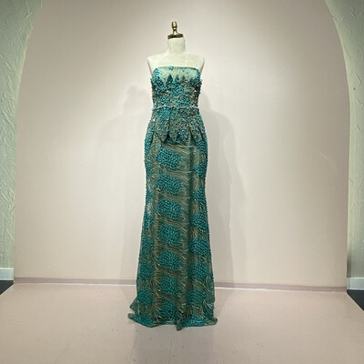 Vestido largo corte recto, color aqua. Talla L