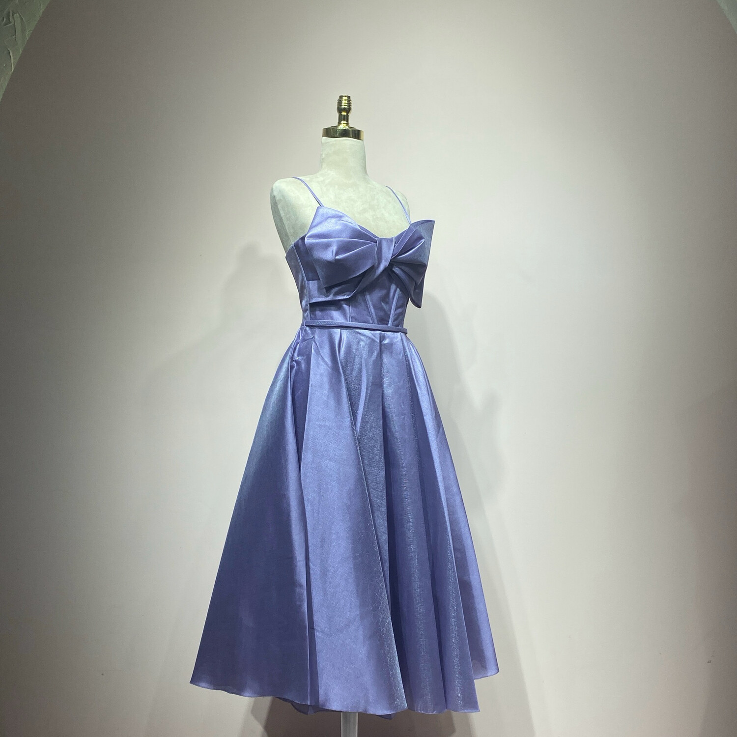 Vestido corto morado de diversas tallas