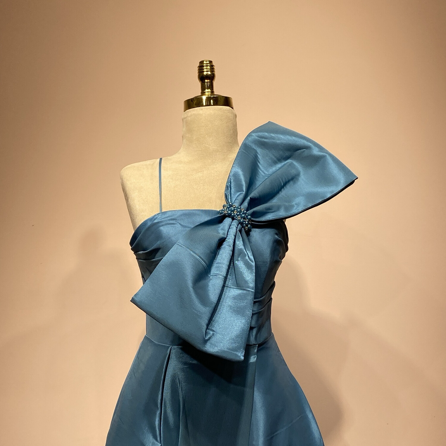 Vestido largo color celeste en diversas tallas