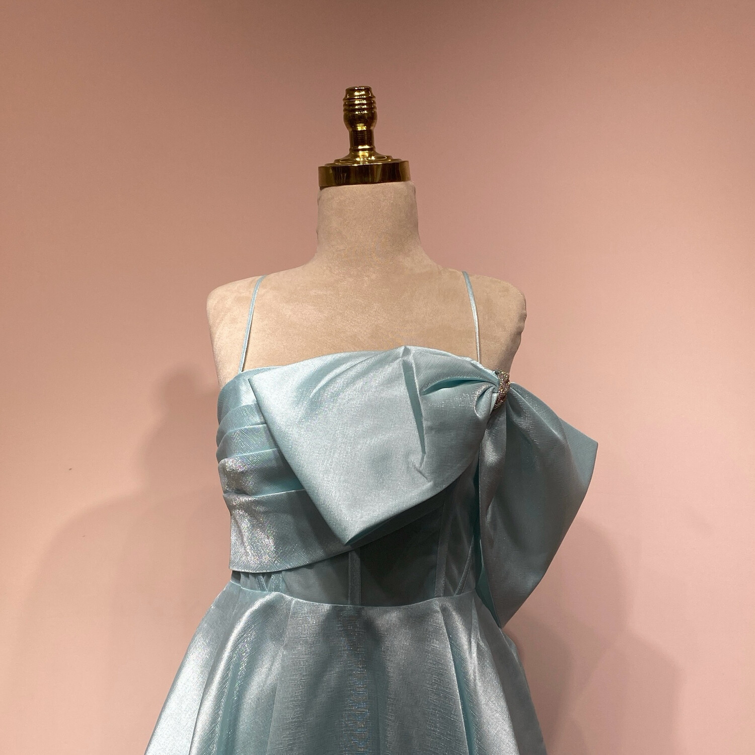 Vestido corto celeste en dos tallas