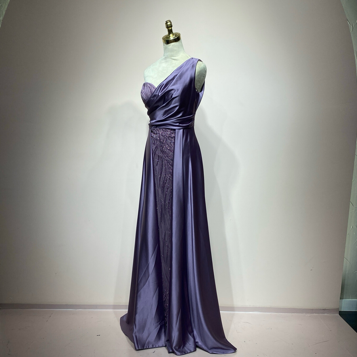Vestido largo lila talla 4