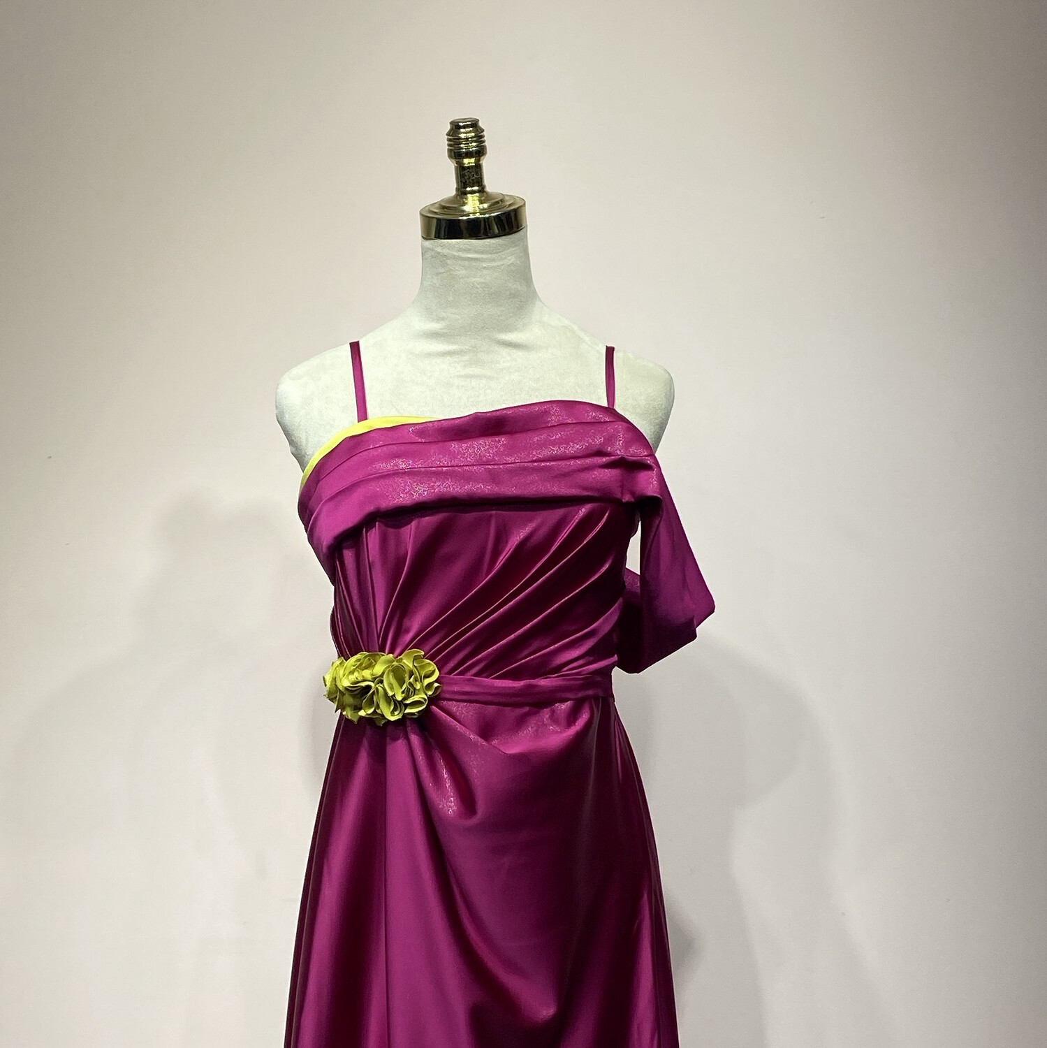 Vestido largo magenta talla 8/40 Vestido largo magenta talla 8/40