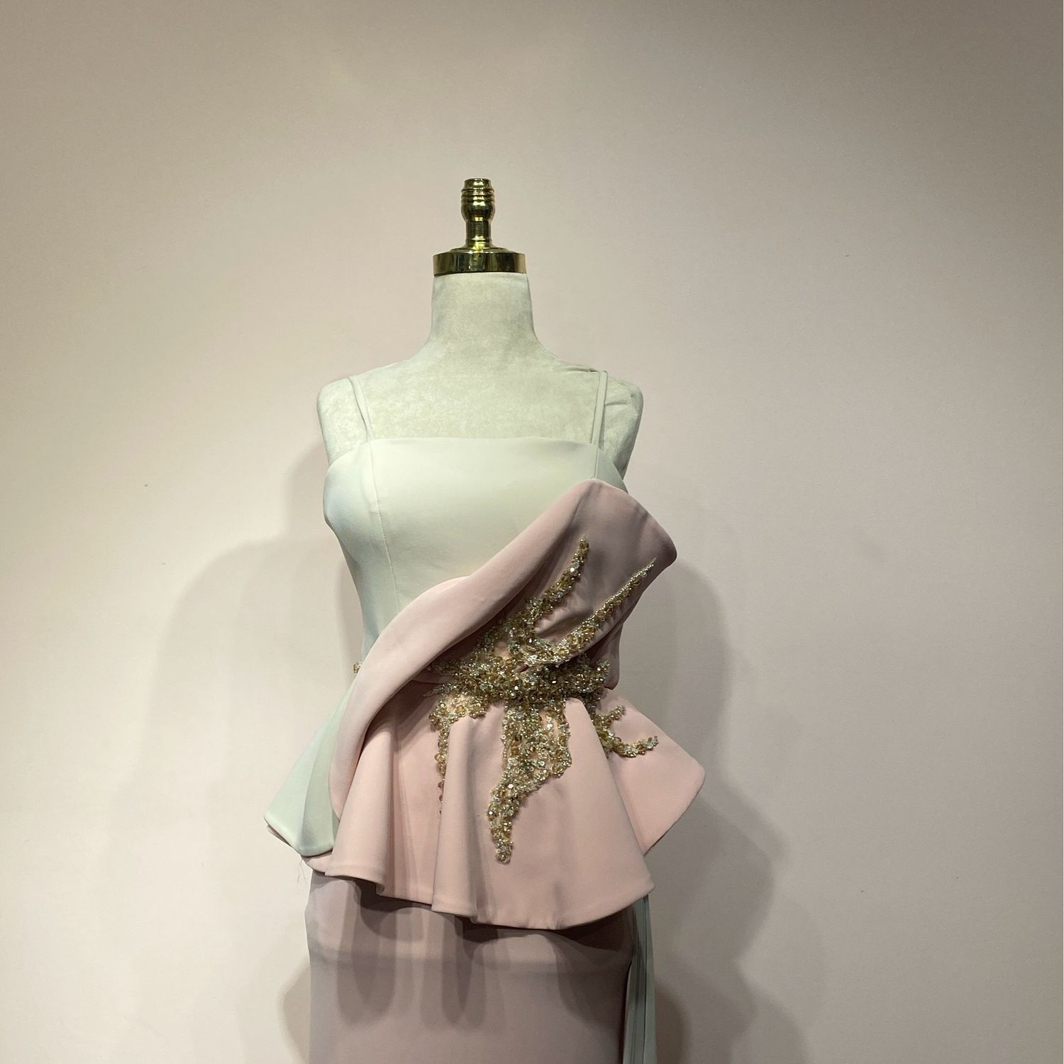 Vestido largo beige talla 40/8