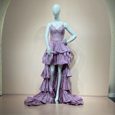 Vestido corto lila talla 12