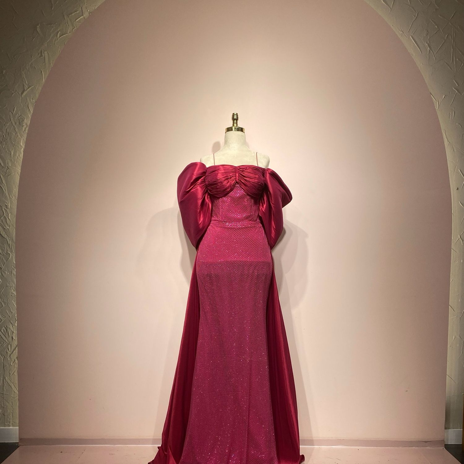 Vestido largo fucsia talla 40/8 Vestido largo fucsia talla 40/8