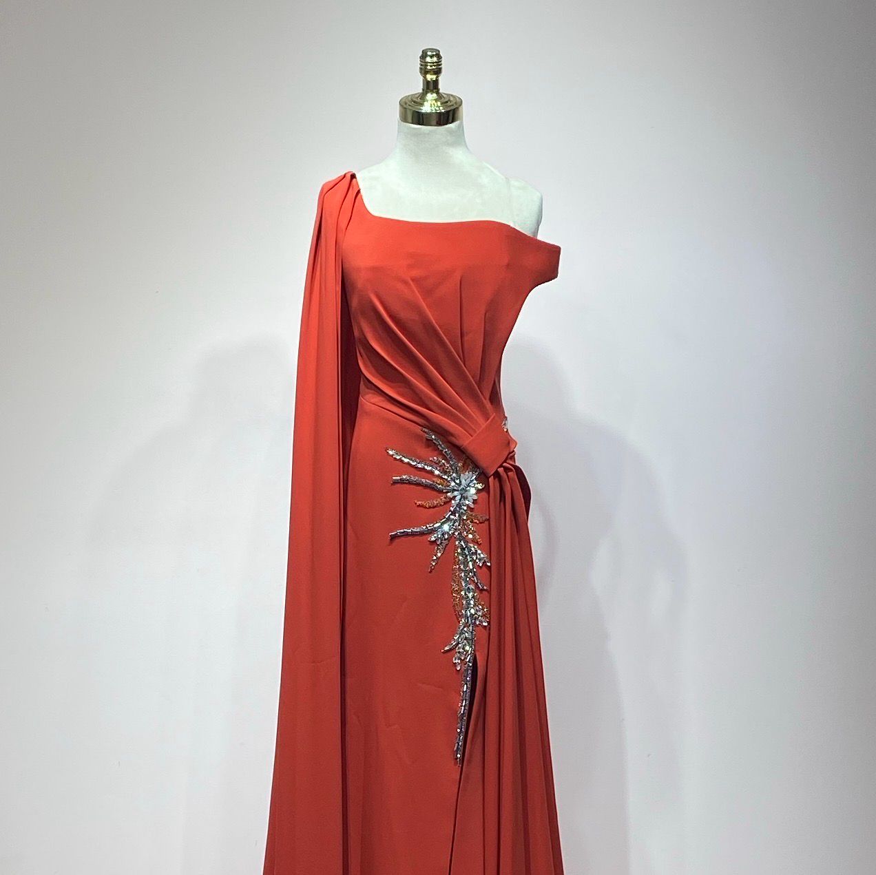 VENDIDO 2025 - Vestido largo coral talla 38/6